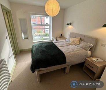 1 bedroom in a house share to rent - Photo 6