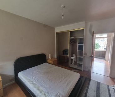 1 Bed Flat, Newbury House, W2 - Photo 2