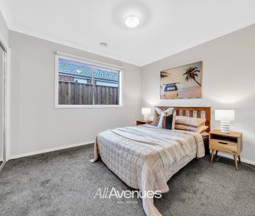 Cranbourne East - Photo 1