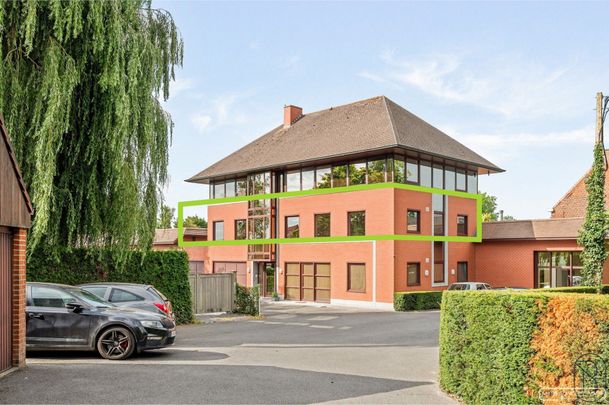 Tweeslaapkamerappartement met ruim terras te huur - Photo 1