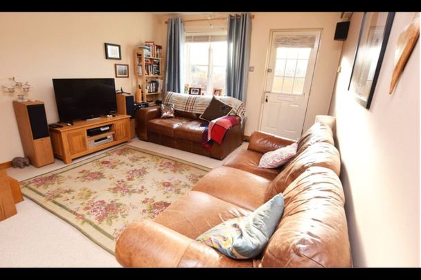 2 Bed Semi-Detached House, Grange Close, LS10 - Photo 1