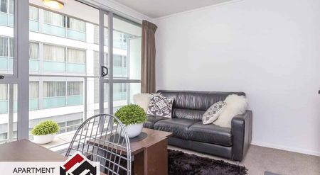 City Sanctuary 2-Bedroom Fully Furnished Apartment - Photo 3