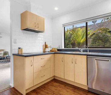 Cul-de-sac Living - Beachlands - Photo 3