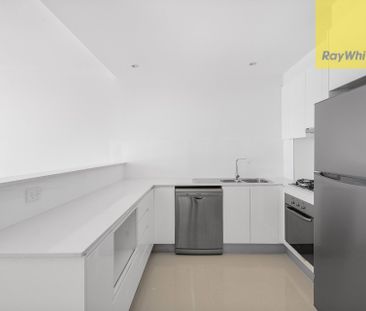 Sanctuary in the Sky: Renovated Top-Floor Apartment with Sweeping V... - Photo 4