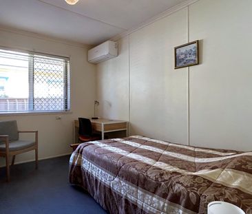 Furnished Room for Rent in Central Newtown Location - Photo 5