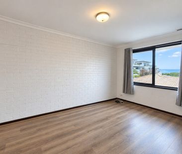 2 BEDROOM APARTMENT IN THE HEART OF DANDENONG!!! - Photo 4