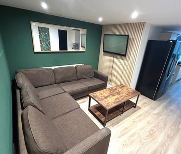 272 Hubert Road - Photo 4