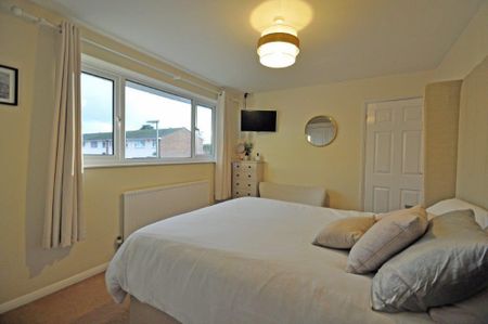3 bedroom terraced house to rent - Photo 5