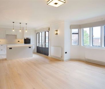 Modern two bedroom apartment - Photo 2