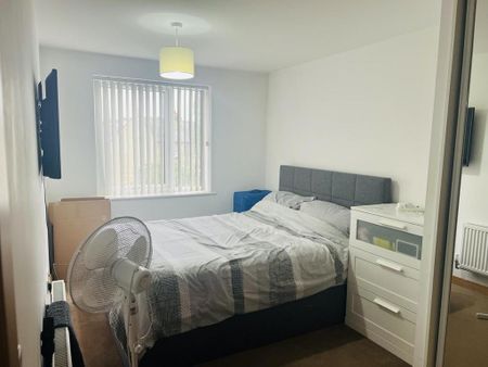 2 bedroom flat to rent - Photo 4