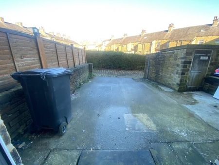 4 bedroom terraced house to rent - Photo 2