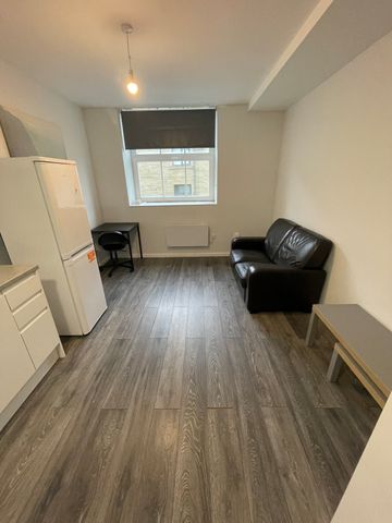 Science House, 9 Bath Street, Hudders... - Photo 4