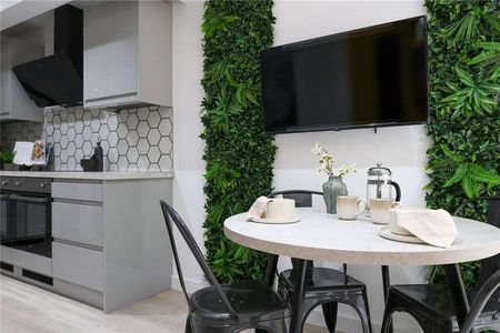 Wavell Way, Winchester, Hampshire, SO22 - Photo 2