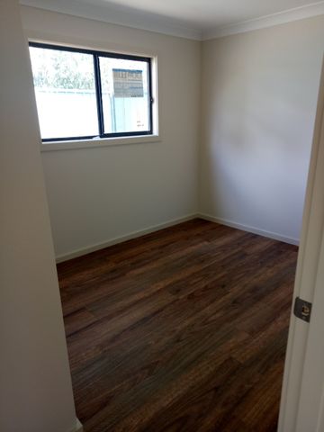 **Up to two weeks rent free! - Photo 3