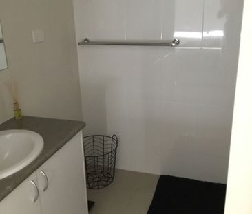 17 Epping Way, Mount Low QLD 4818 - House For Rent | Domain - Photo 6