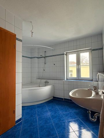 Helle 2-Zimmer-Wohnung mit neuer Einbauküche Fichtestraße - Photo 4