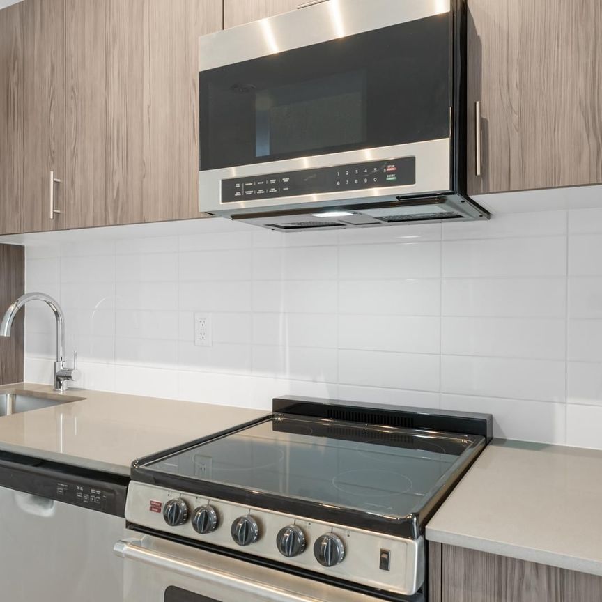 For Lease - 412 Silver Maple Road Unit# 422, Oakville, Ontario - Photo 1