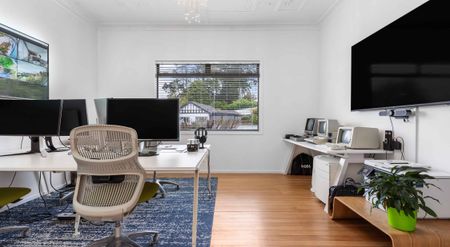 Generous in Epsom's Double Grammar Zone - Photo 2