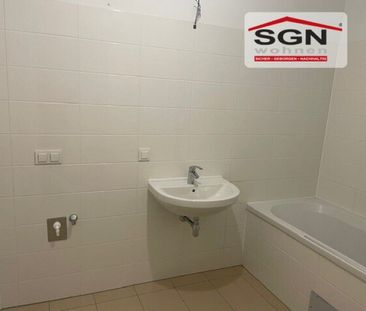 Beautiful Apartment Ready for Immediate Occupancy – Parking Space I... - Photo 2