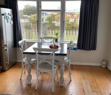 Spacious 3-Bedroom Family Home for Rent Ã¢ÂÂ Perfect Location in Devon - Photo 2