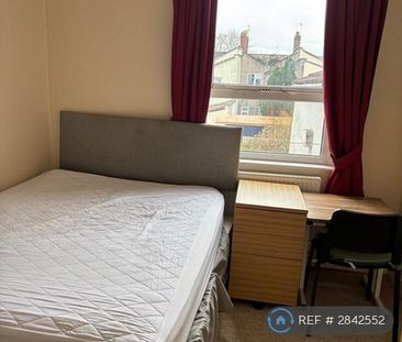 1 bedroom in a house share to rent - Photo 4