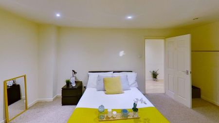 3 bedroom flat to rent - Photo 4