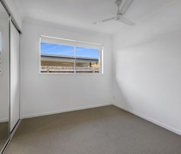 Beautiful Family Home in Orchard Estate - Photo 4