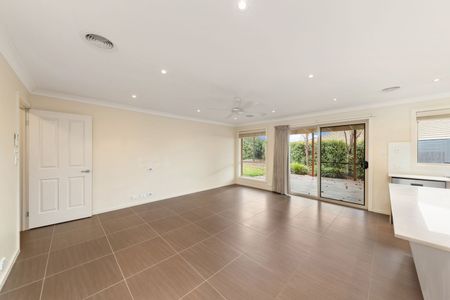 12 Boelke Place, Macgregor ACT 2615 - House For Rent | Domain - Photo 3