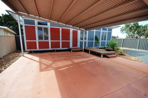 AFFORDABLE ABODE - Easy-care 4x2 - Photo 1