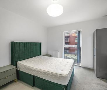 2 bedroom flat to rent - Photo 6