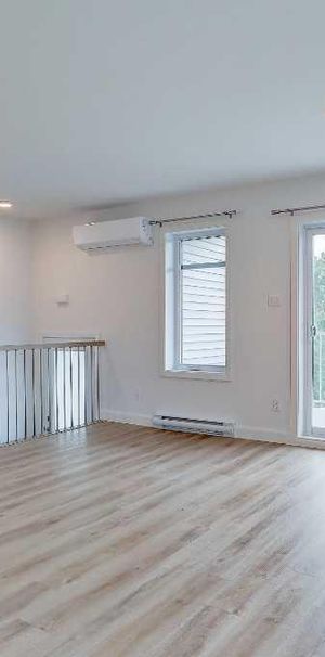 Charmant Appartement 5 1/2 à louer - Estrie / East Angus - Tranquilité et petits animaux acceptés - Photo 1