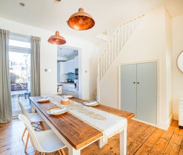 Rosebery Avenue - Photo 4