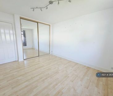 5 bedroom semi-detached house to rent - Photo 6