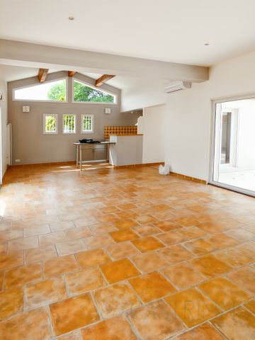 Location Maison 3 pièces 107m² CASTRIES 34160 - Photo 2