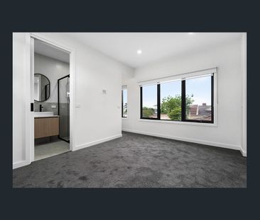 Brand New Designer Townhouse - Photo 6