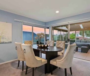 Four bedroom house with great outdoor space - Photo 3