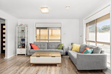 23 Poa Court, Delahey VIC 3037 - Photo 4