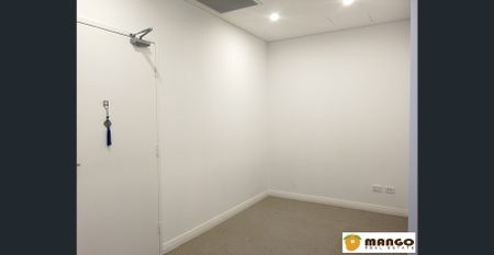 Waterfront apartment, sunny and spacious 1 Bedroom+Study - Photo 4