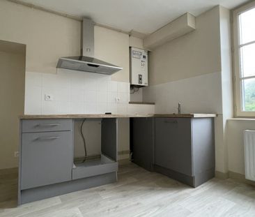 Location Appartement P3 Vue sur la vidalie rénové(e) Thiers - Photo 5