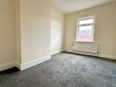 3 bedroom House To Let - Photo 5