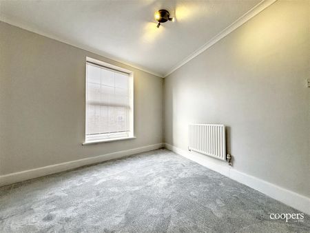 3 bedroom apartment - Photo 5