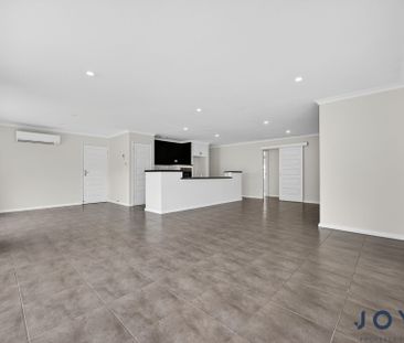 15 Duncombe Grove, Quinns Rocks WA 6030 - Photo 1