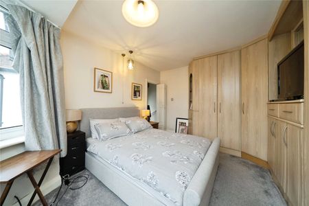 Wyndham Crescent, Whitton, Hounslow, TW4 5HZ - Photo 4