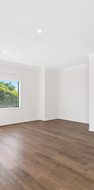 HUGE Upstairs Studio, you will not find bigger studio! Parking Available - Photo 1