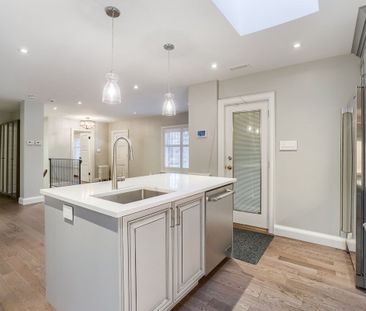 For Lease - 880 Royal York Road, Toronto, Ontario - Photo 4