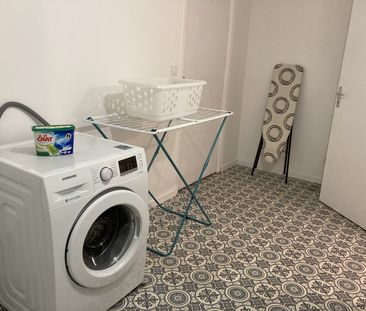 CAEN CENTRE SPECIAL ETUDIANT CHAMBRE MEUBLEE DANS COLOCATION DE 115... - Photo 4