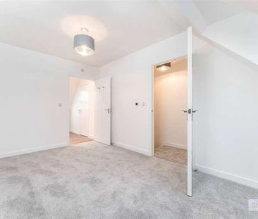 Curtis Road, Bishop's Stortford, Hertfordshire, CM23 - Photo 3