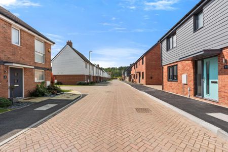 2 bedroom terraced house to rent - Photo 5