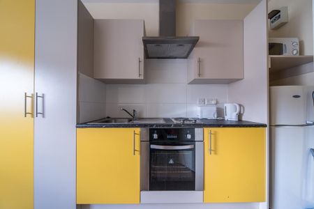 Studio to rent - Photo 2