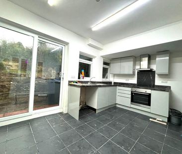 3 bedroom terraced house to rent - Photo 6